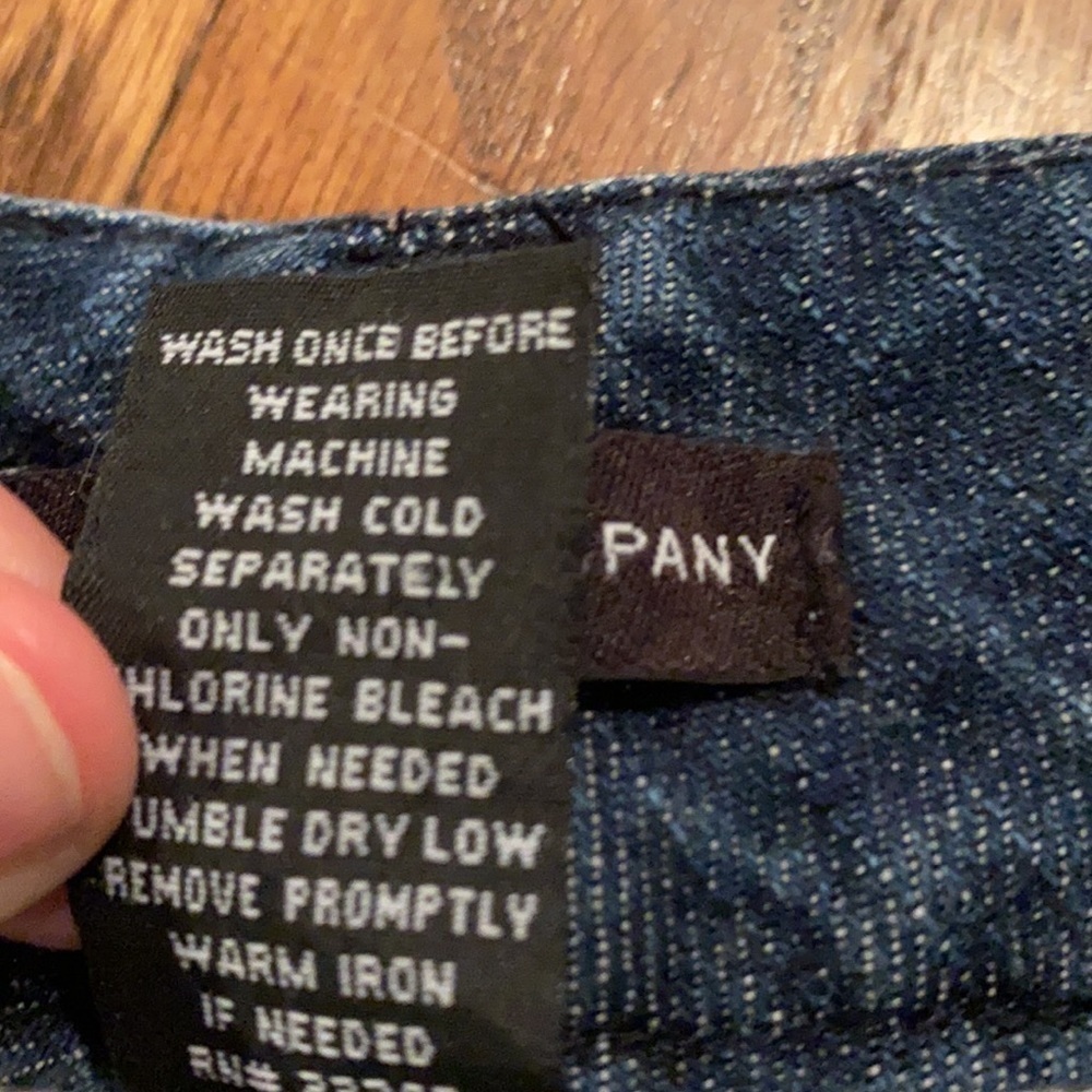 New York & Company Capris Size 8 - Picture 5 of 5